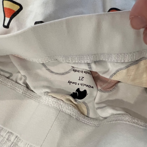 Lot of 8 Halloween/Thanksgiving play/PJ items, size 2T/3T - Picture 9 of 16